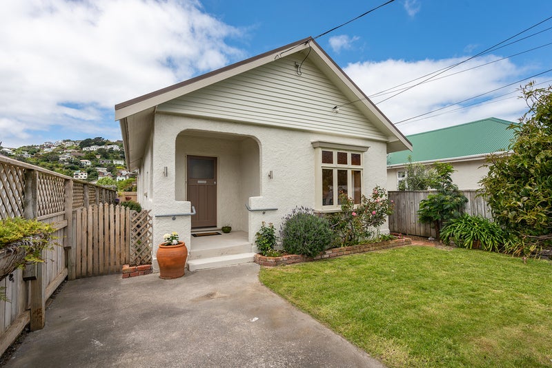 14 Aparima Avenue, Miramar, Wellington - Carousel 1