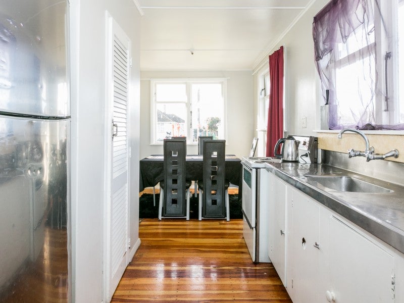 509 Lowe Street, Camberley, Hastings - Carousel 2