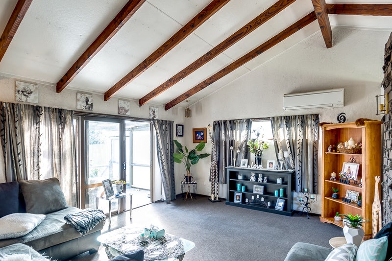 82 Atherfold Crescent, Greenmeadows, Napier - Carousel 1