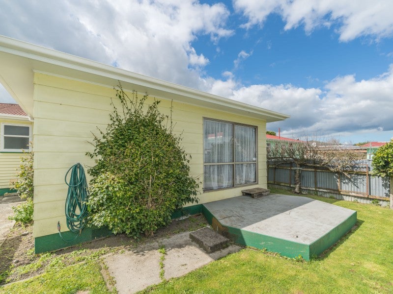 18 Ellesmere Crescent, Highbury, Palmerston North - Carousel 22