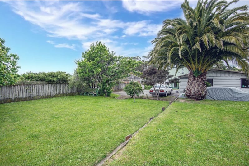 22 Mexted Crescent, Ranui, Porirua - Carousel 2