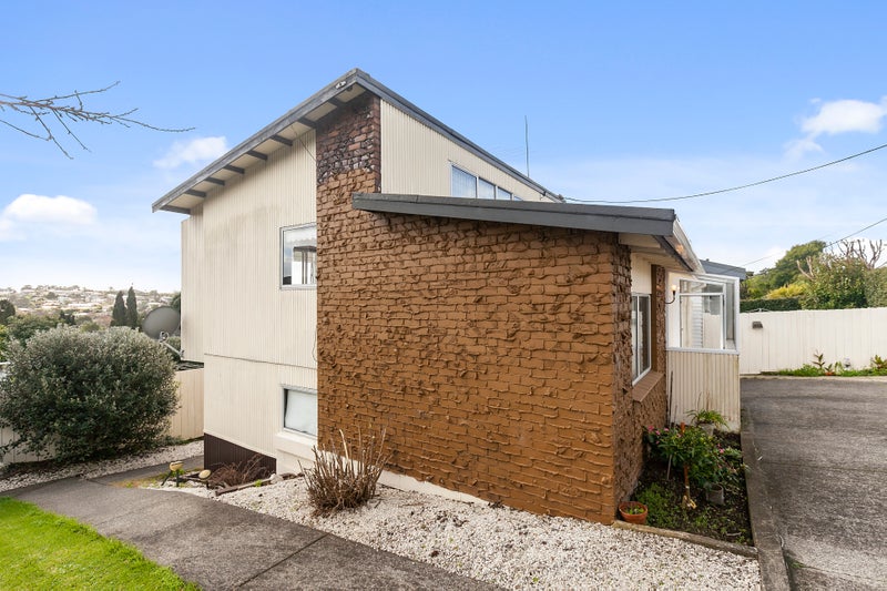 2/58 Pupuke Road, Hillcrest, Auckland - Carousel 15