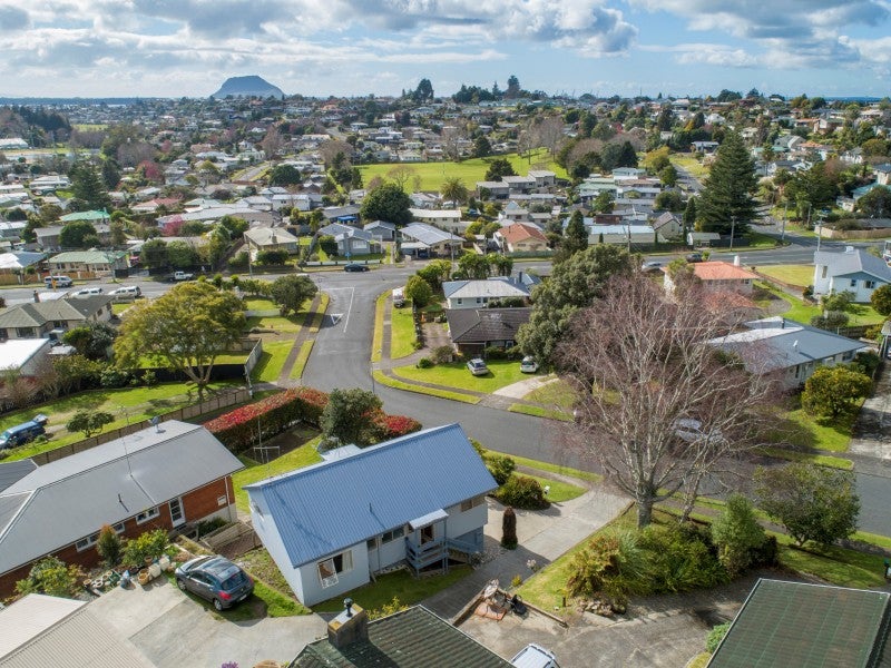 15A Upland Street, Brookfield, Tauranga - Carousel 2