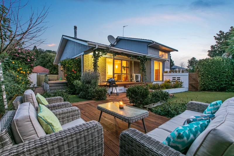 16B Manse Road, Pahurehure, Papakura - Carousel 1
