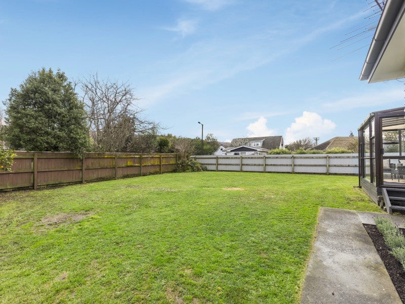 6A WATKINS GR, TAITA, LOWER HUTT - Carousel 15