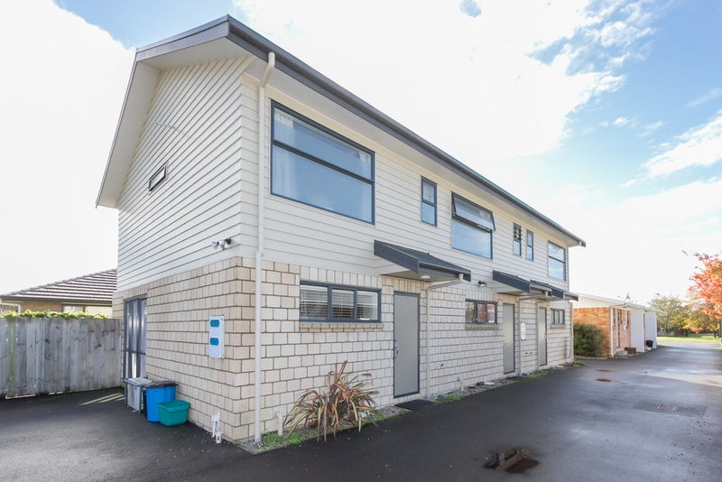 33C Greensboro Street, Hamilton East, Hamilton - Carousel 1