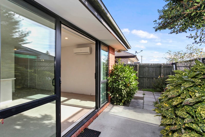 8D Mortlake Street, Islington, Christchurch - Carousel 2