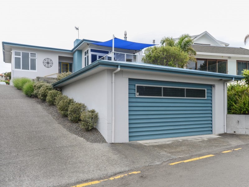 5 Milton Terrace, Hospital Hill, Napier - Carousel 19