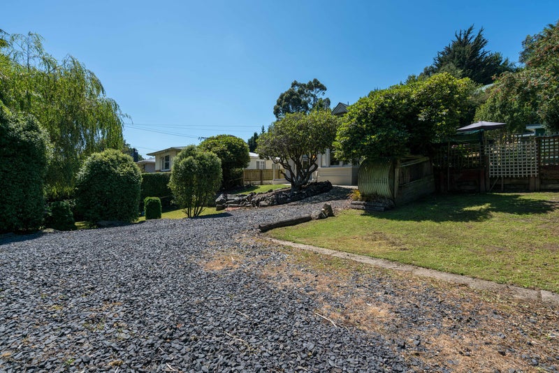 4 Prosser Street, Green Island, Dunedin - Carousel 2