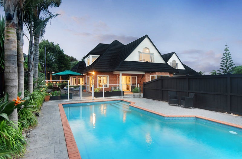 7 San Jose Rise, Shamrock Park, Auckland - Carousel 1