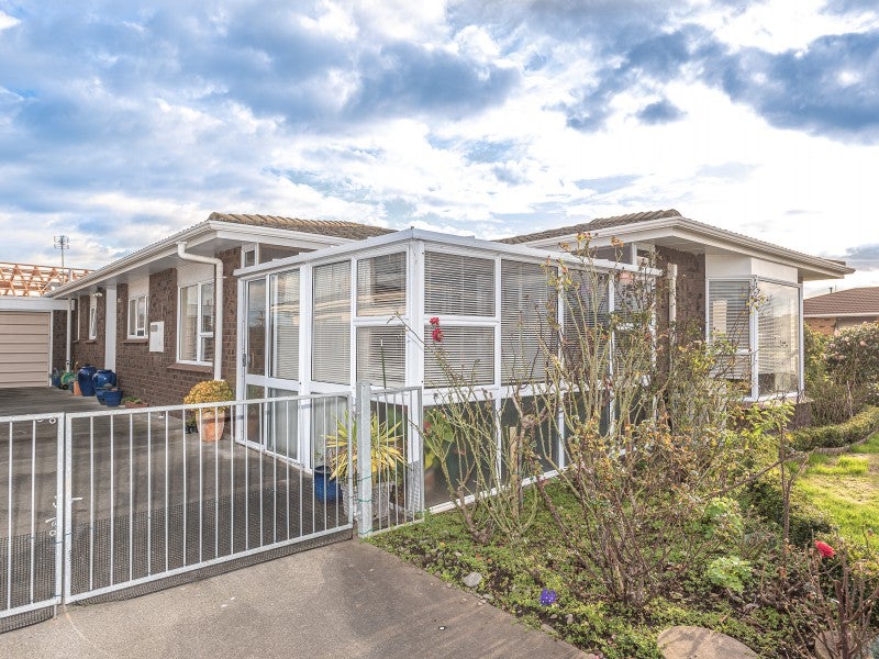 14A Warwick Place, Springvale, Whanganui - Carousel 1