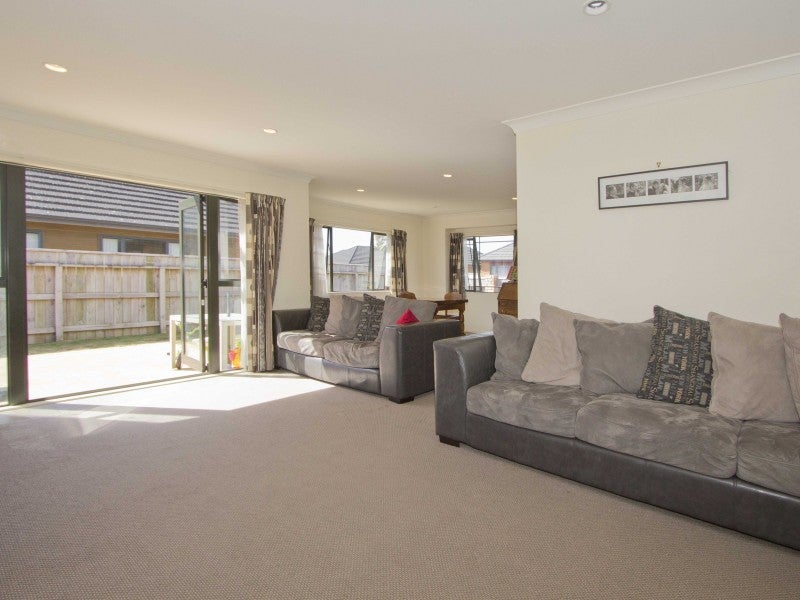 24 Moana Grove, Waiwhetu, Lower Hutt - Carousel 2