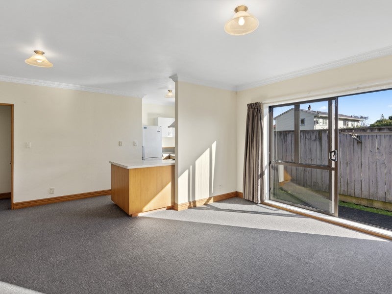 2/10 WAITUI CRES, Waiwhetu, Lower Hutt - Carousel 2