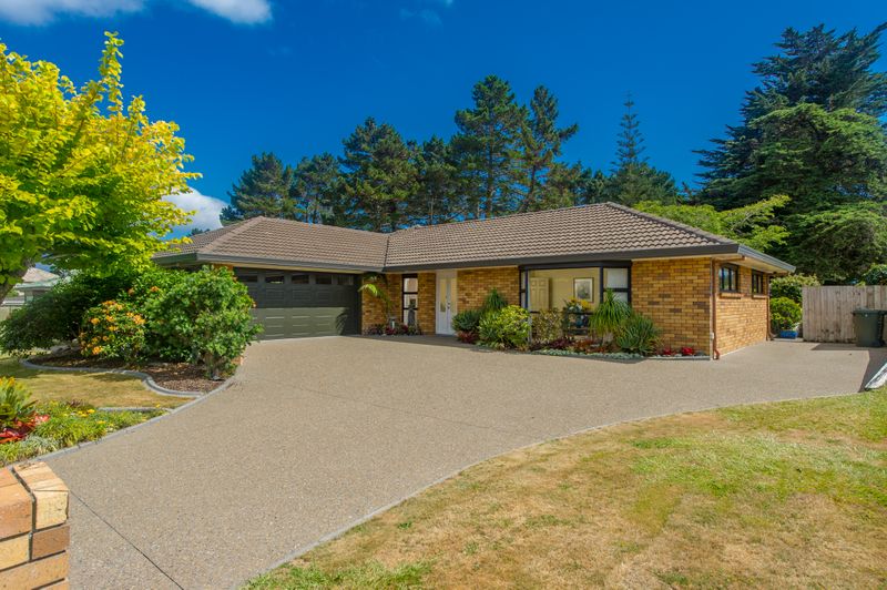 14 Seneca Court, Golflands, Auckland - Carousel 1