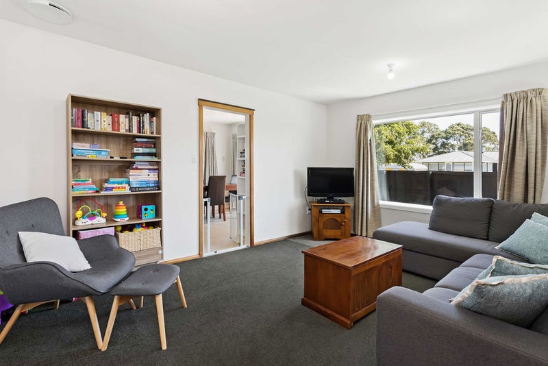 12 Kuaka Crescent, Bromley, Christchurch - Carousel 2