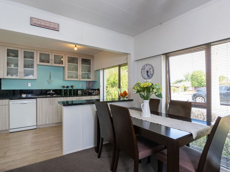 2A Jordan Terrace, Lansdowne, Masterton - Carousel 2