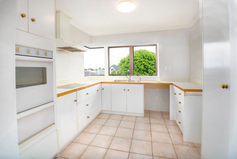 2/30 Rushgreen Avenue, Pahurehure, Papakura - Carousel 2