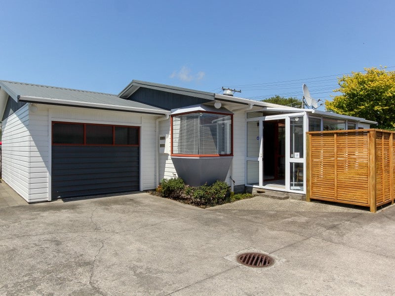 17C Walsh Road, Westown, New Plymouth - Carousel 1