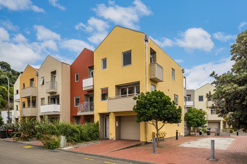 53/305 Evans Bay Parade, Hataitai, Wellington - Carousel 1