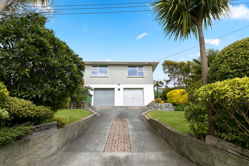 19 Foster Crescent, Belmont, Lower Hutt - Carousel 1