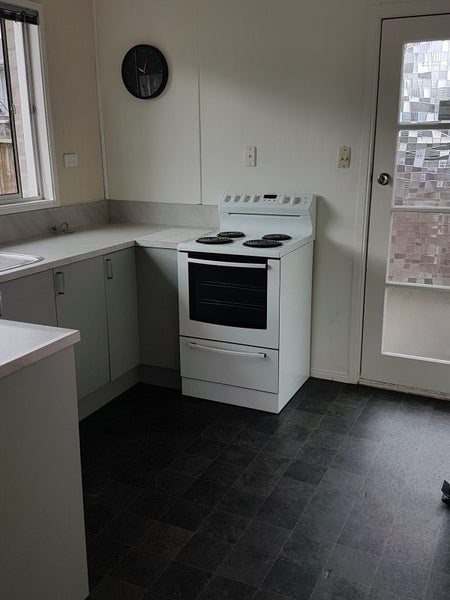 30A Simons Street, Moturoa, New Plymouth - Carousel 2