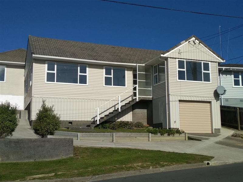 32 Kenmore St, Newlands, Wellington - Carousel 1