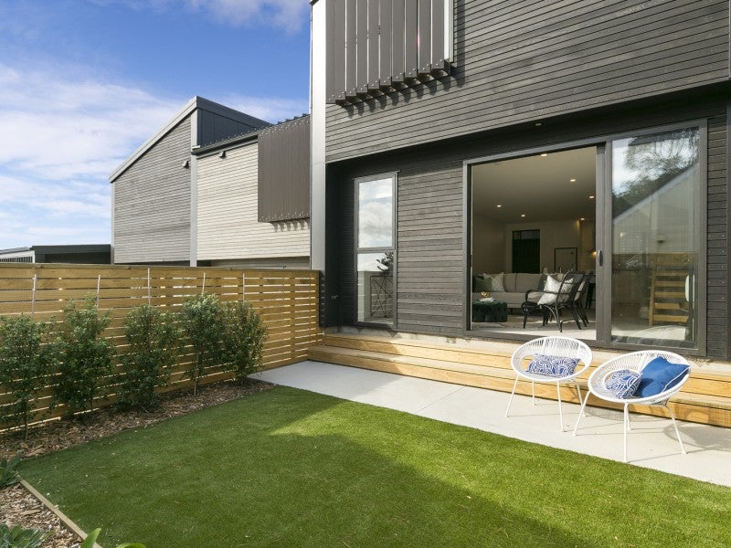 12/80 Seatoun Heights Road, Seatoun, Wellington - Carousel 1