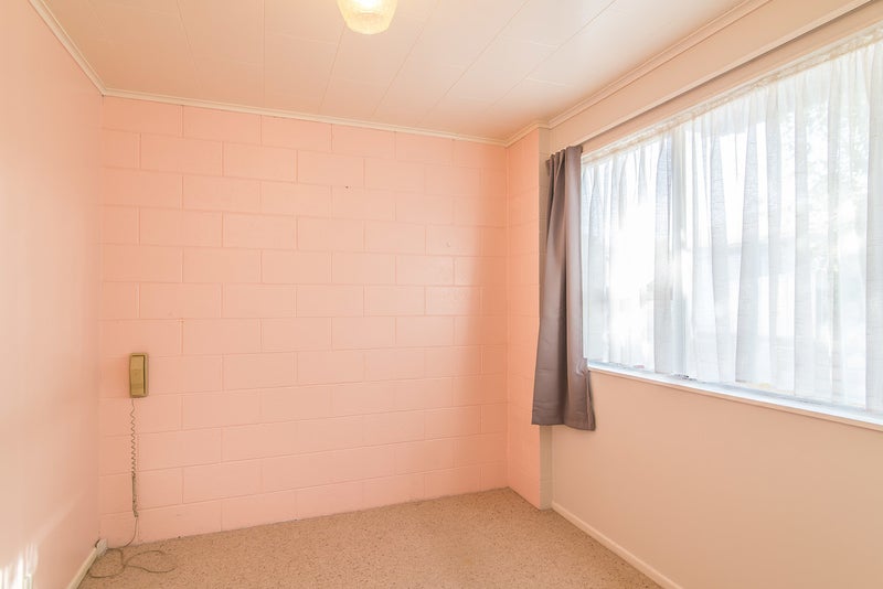 8/14 Ngatitoa Street, Takapuwahia, Porirua - Carousel 2