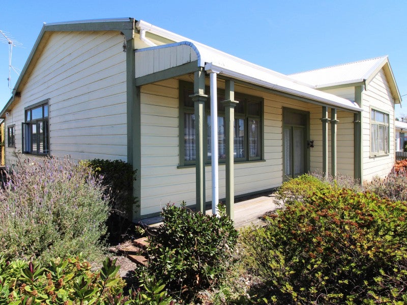 51 Pembroke Street, Carterton - Carousel 1