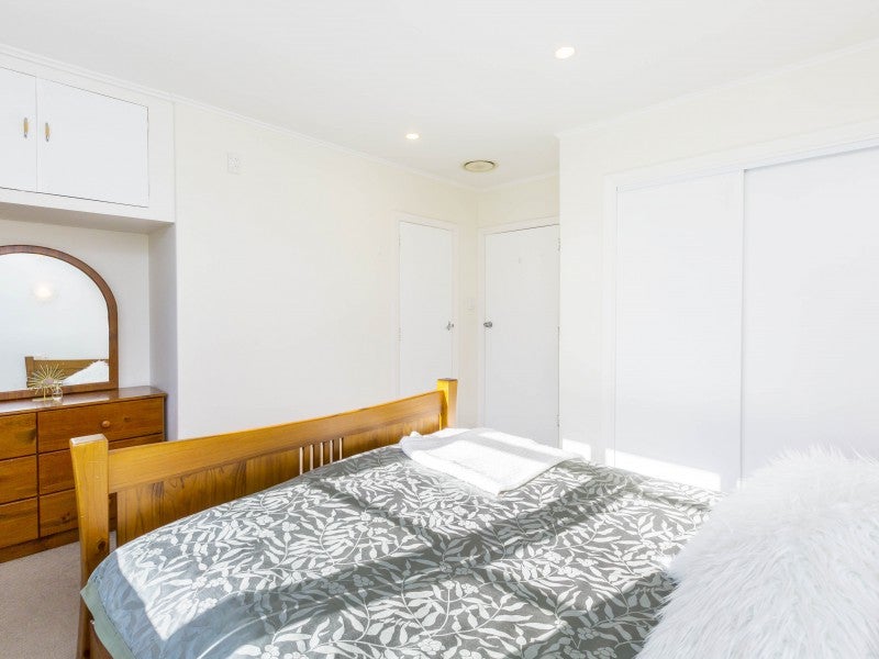 23 Clyma Street, Elderslea, Upper Hutt - Carousel 26