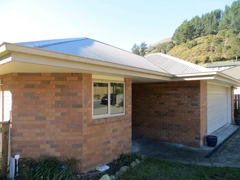 4 Cummins Street, The Brook, Nelson - Carousel 2