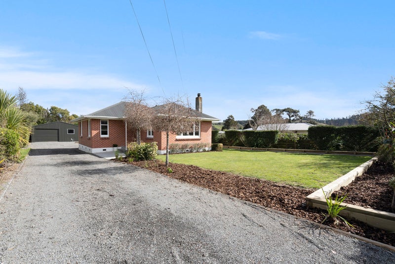 6 Maclaren Street, Maymorn, Upper Hutt - Carousel 2