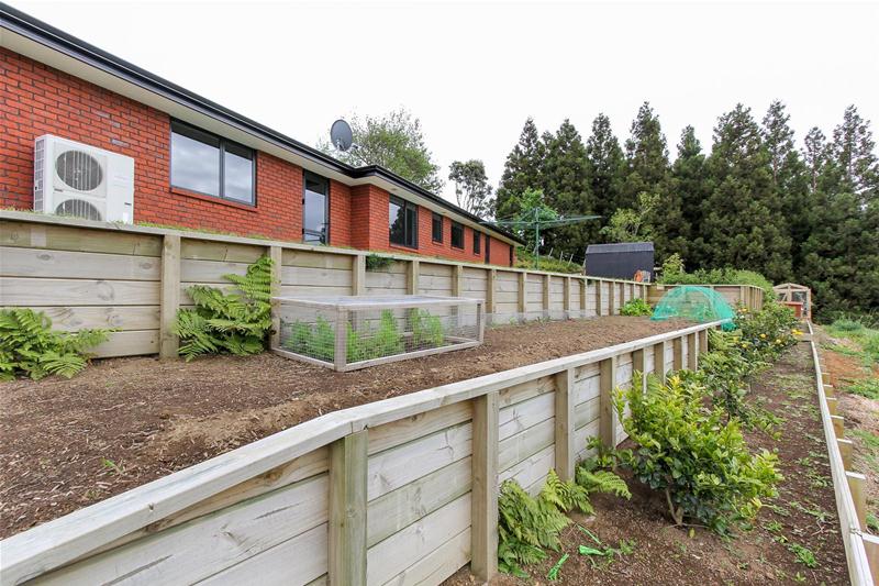 17 Garrett Drive, Whalers Gate, New Plymouth - Carousel 20