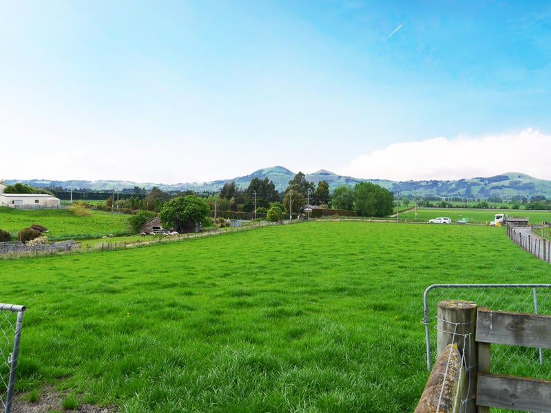 412B Outram-Mosgiel Road, Outram - Carousel 1