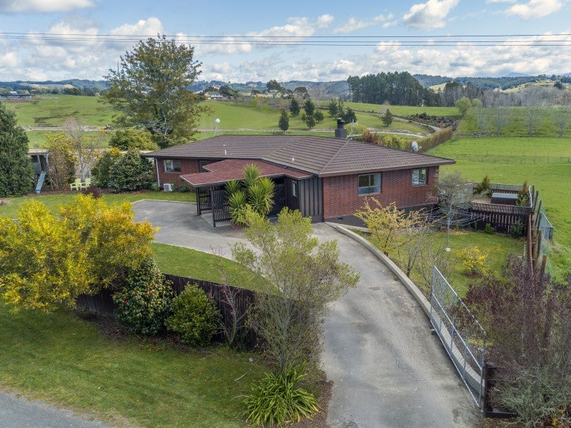 54 Greenacres Road, Redwood Valley - Carousel 2