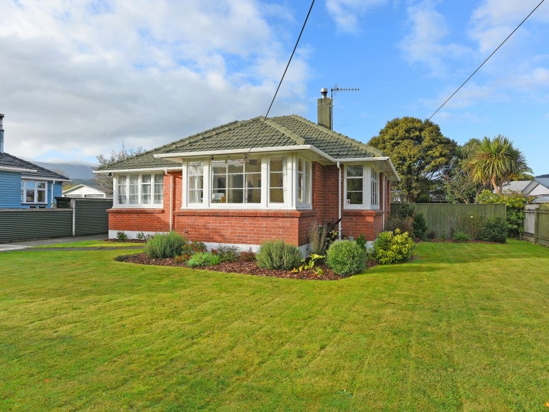 6 Hazel Street, Ebdentown, Upper Hutt - Carousel 1