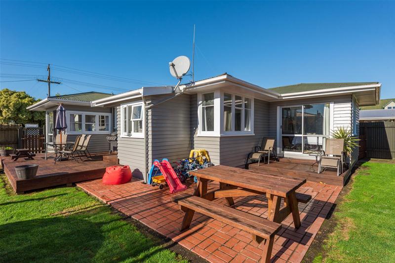 6 Holdaway Street, Riversdale, Blenheim - Carousel 18