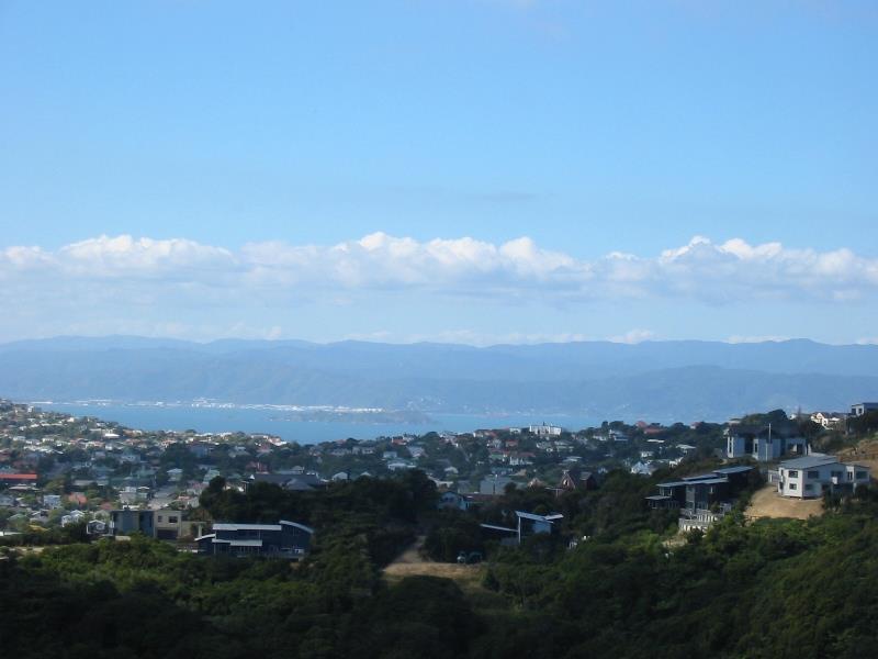 35 Landsdowne Terrace, Karori, Wellington - Carousel 1