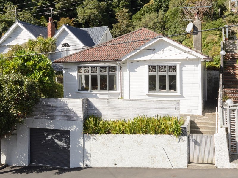 7 Rimu Road, Kelburn, Wellington - Carousel 1