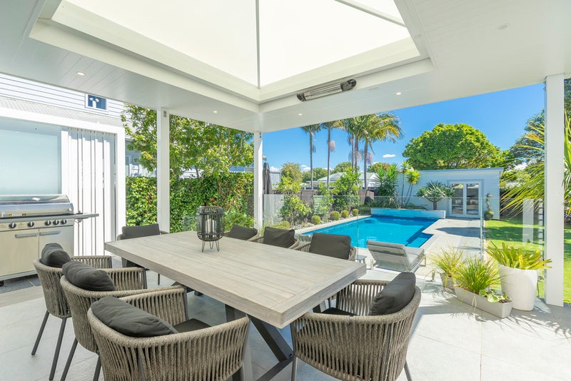 34 Te Ra Road, Point Chevalier, Auckland - Carousel 2