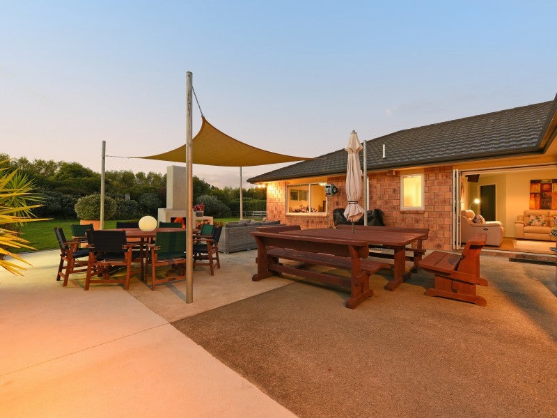 7 Opal Avenue, Timberlea, Upper Hutt - Carousel 2