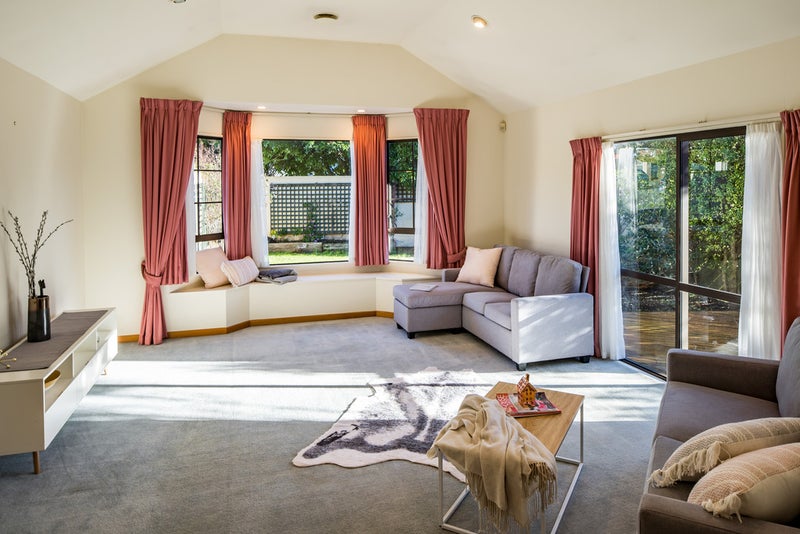 141 Westchester Drive, Churton Park, Wellington - Carousel 2