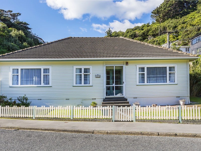 181 Houghton Bay Road, Houghton Bay, Wellington - Carousel 1