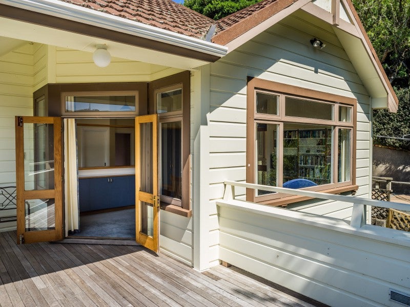 5 Lytton Street, Wadestown, Wellington - Carousel 2