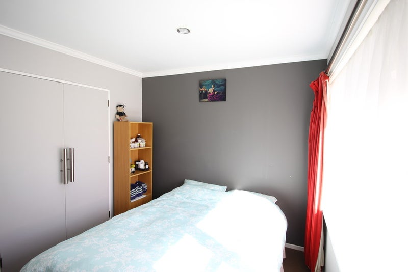 31 Redvers Drive, Belmont, Lower Hutt - Carousel 13