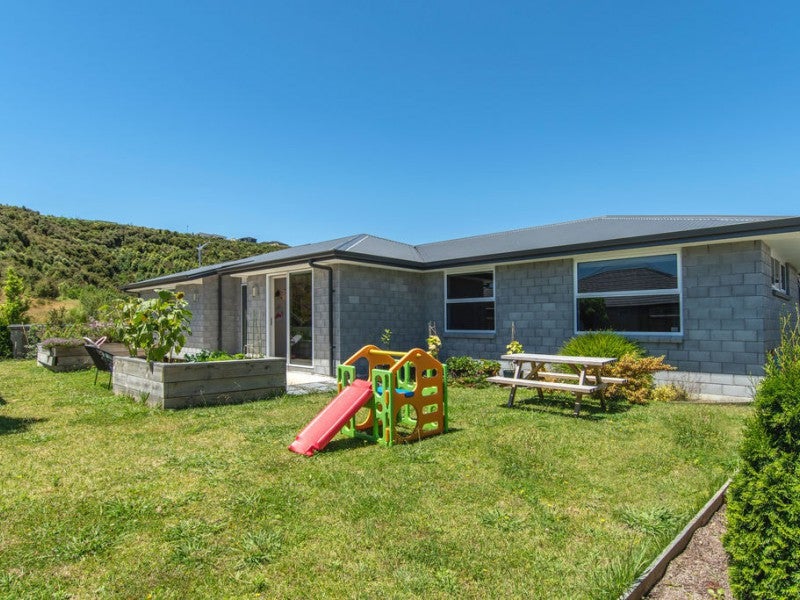 288 Lakes Boulevard, Pyes Pa, Tauranga - Carousel 1