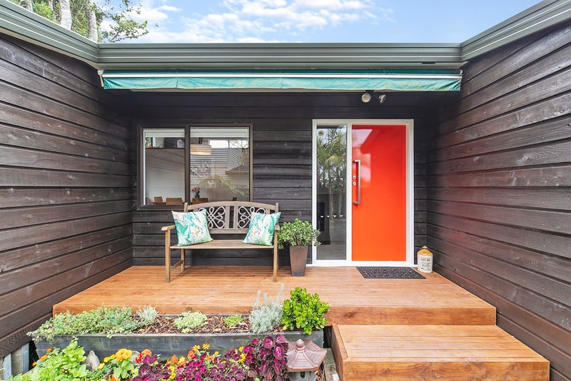 1/60 Island Bay Road, Beach Haven, Auckland - Carousel 2
