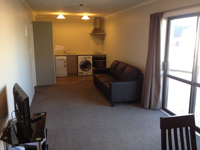 4/21 Vialou Street, Hamilton Central, Hamilton - Carousel 2