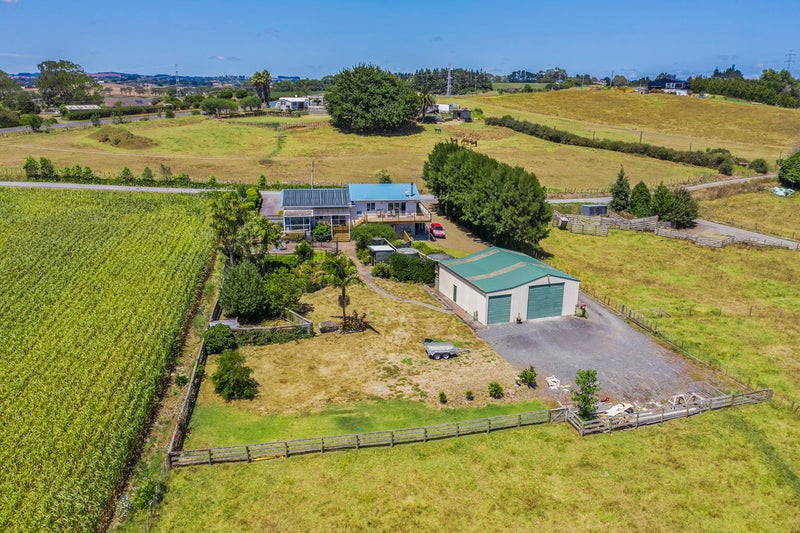 12 Cheriton Lane, Runciman, Drury - Carousel 1