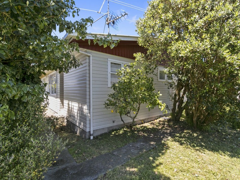 7/52 LEIGHTON AVE, GRACEFIELD, LOWER HUTT - Carousel 8